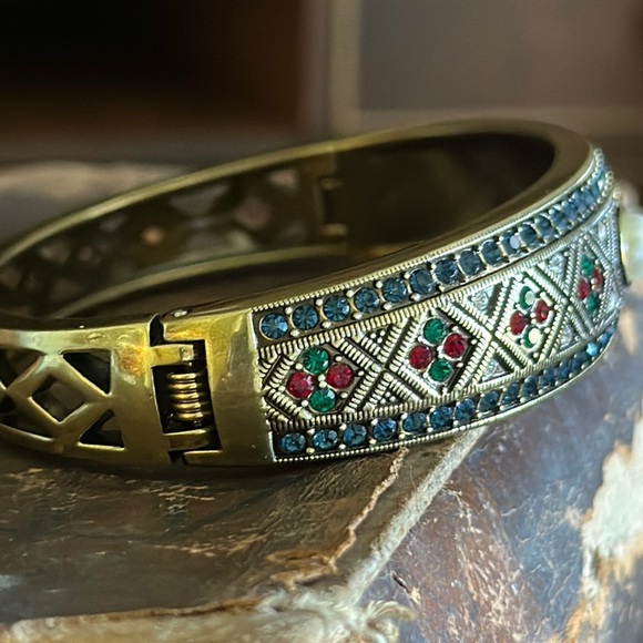 Heidi Daus Pearl with Blue / Red / Green / Clear CZ’s - Picture 8 of 13